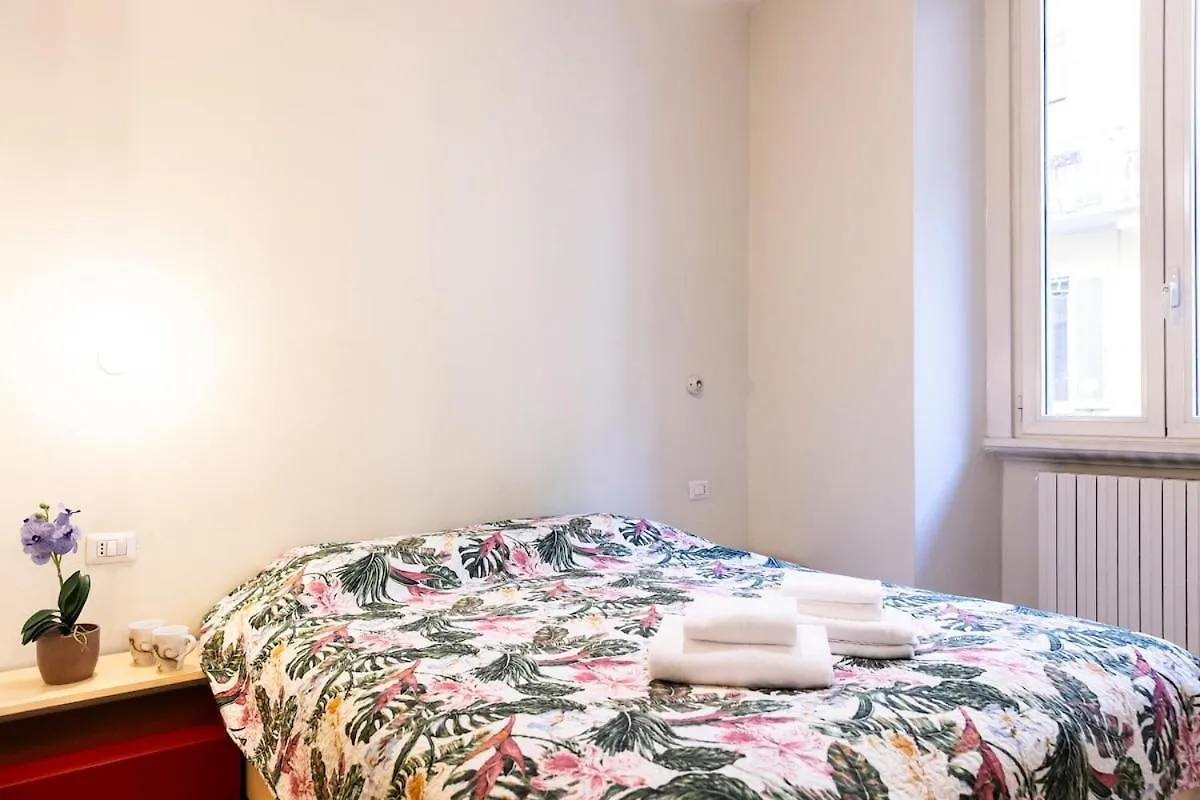 Easy Central Flat Milan Italy