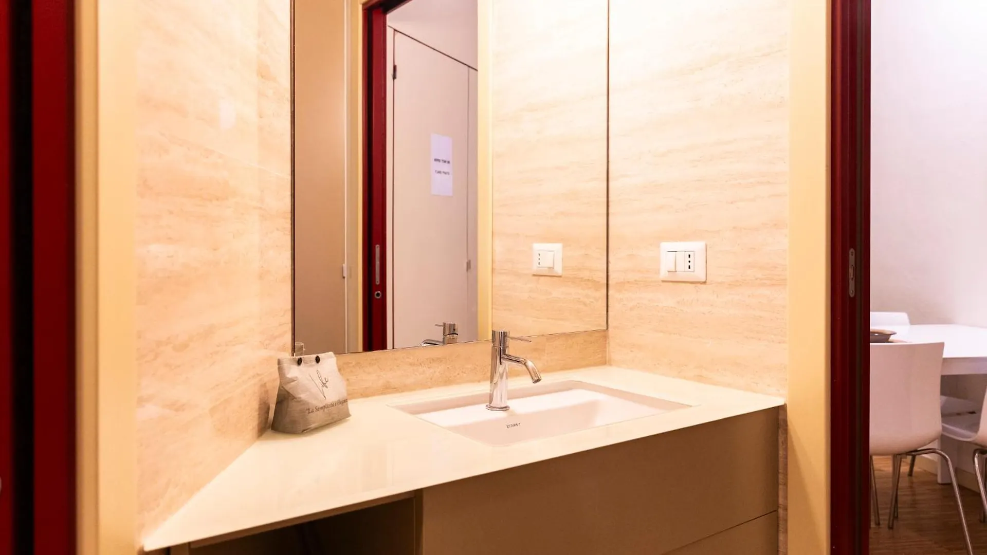 Apartment Easy Central Flat Milan
